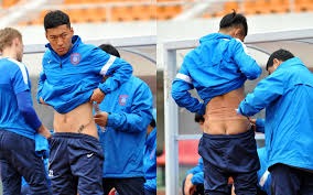 官方消息：拉扬·切尔基、菲尔·福登和埃尔林·哈兰德入选曼城十二月最佳球员奖项候选名单。 来源：City Xtra